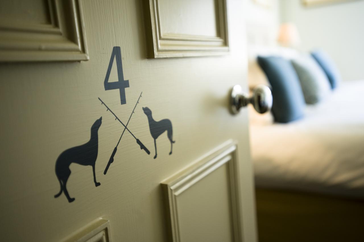 The Greyhound On The Test Hotel Stockbridge  Exteriér fotografie